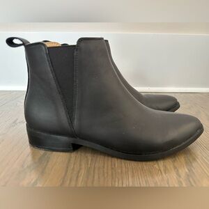 Nisolo Everyday Chelsea Commuter Boot Black - Size 7.5